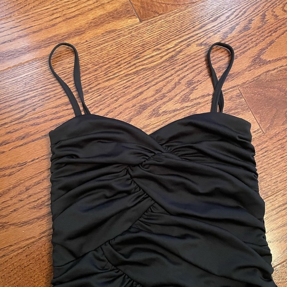Black mini H and M dress - Picture 2 of 11